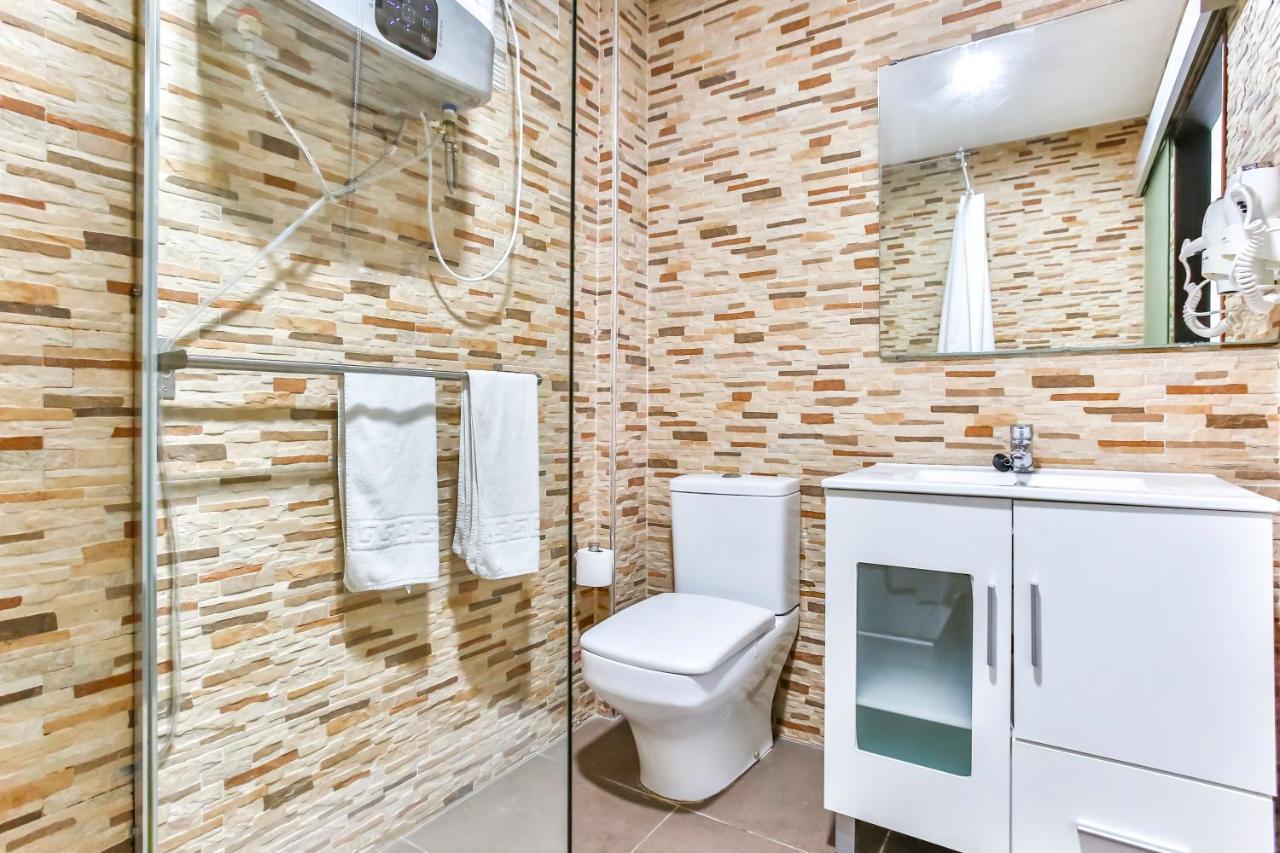 Laramond Barcelona Rooms Bagian luar foto