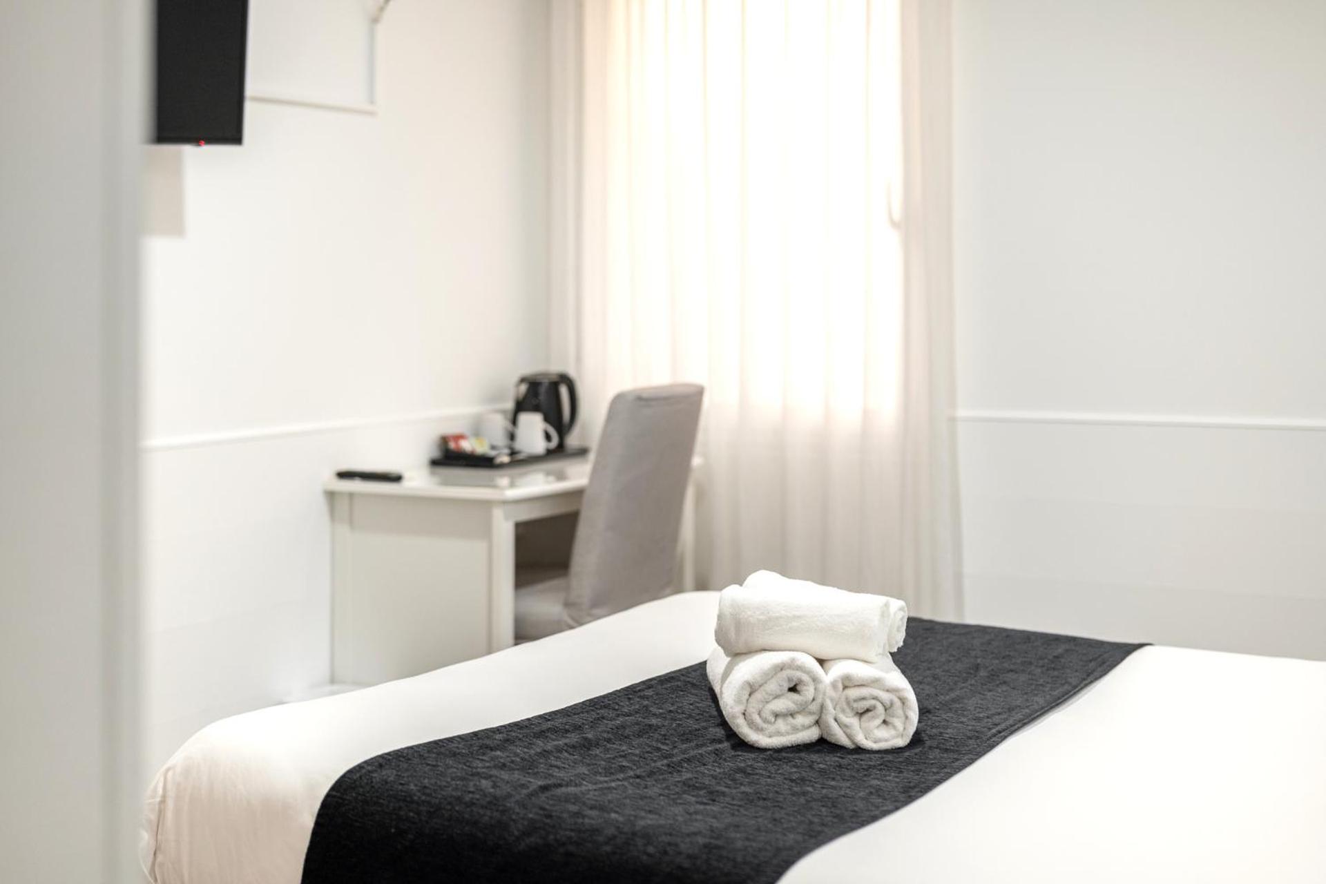 Laramond Barcelona Rooms Bagian luar foto
