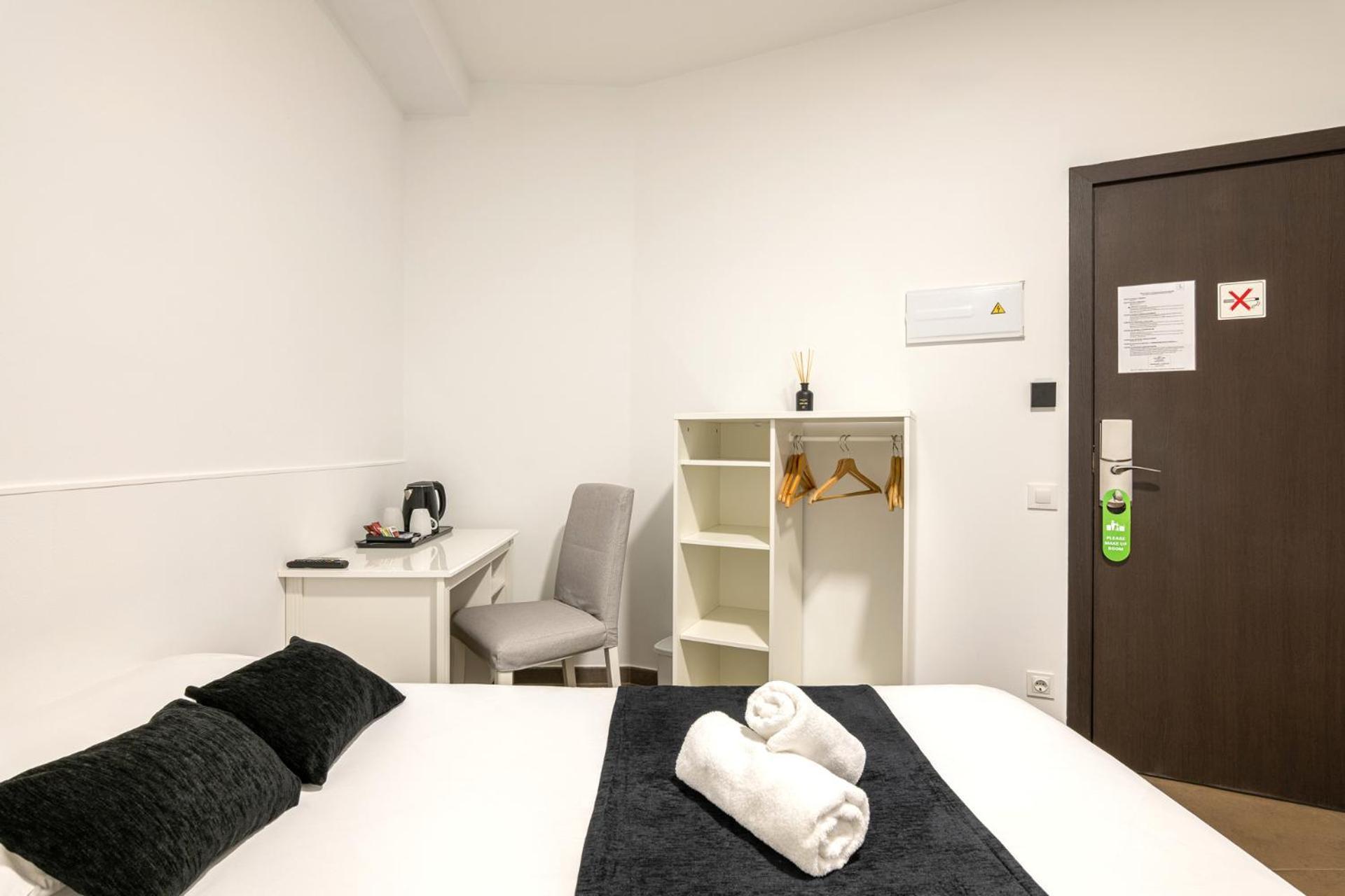 Laramond Barcelona Rooms Bagian luar foto