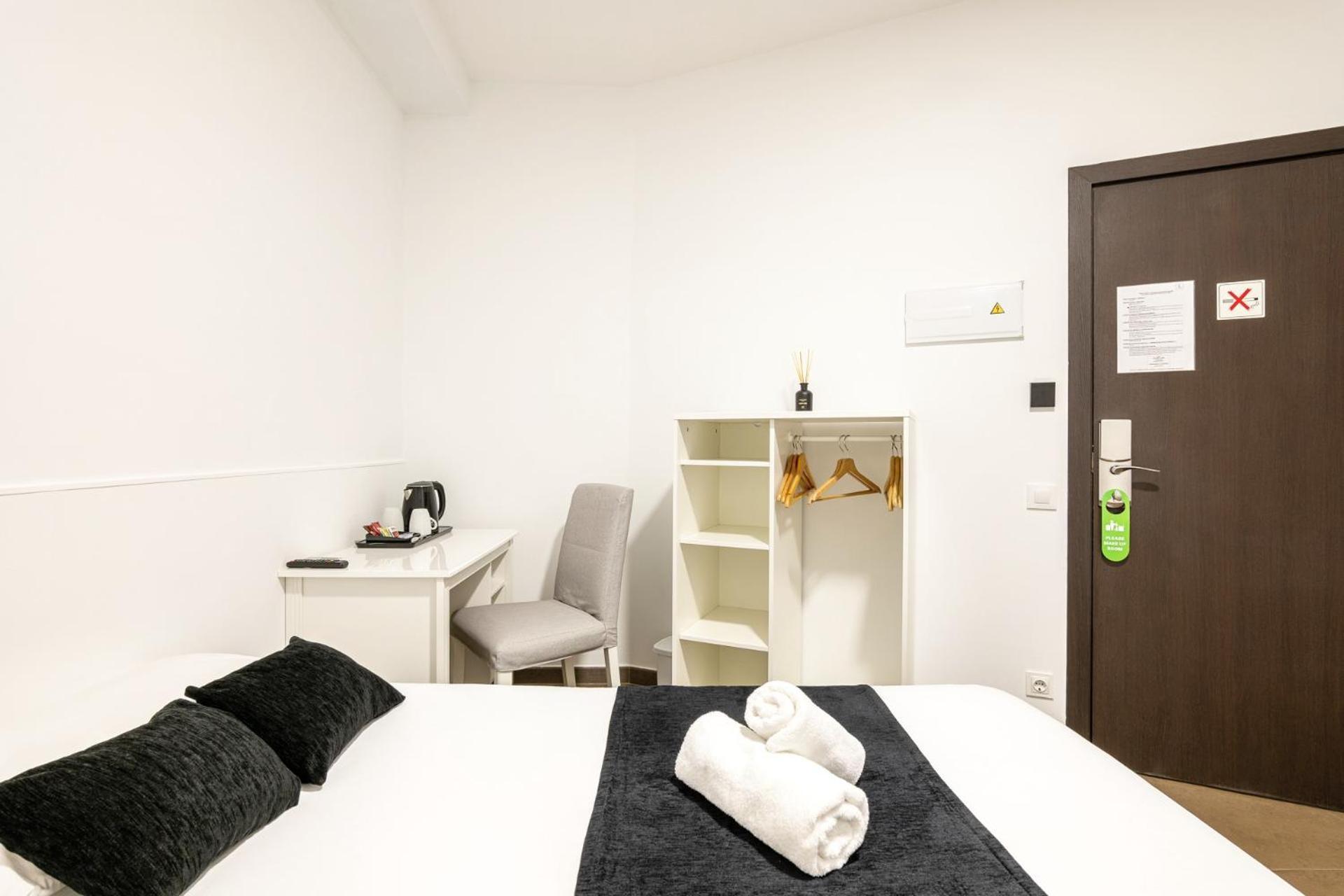 Laramond Barcelona Rooms Bagian luar foto