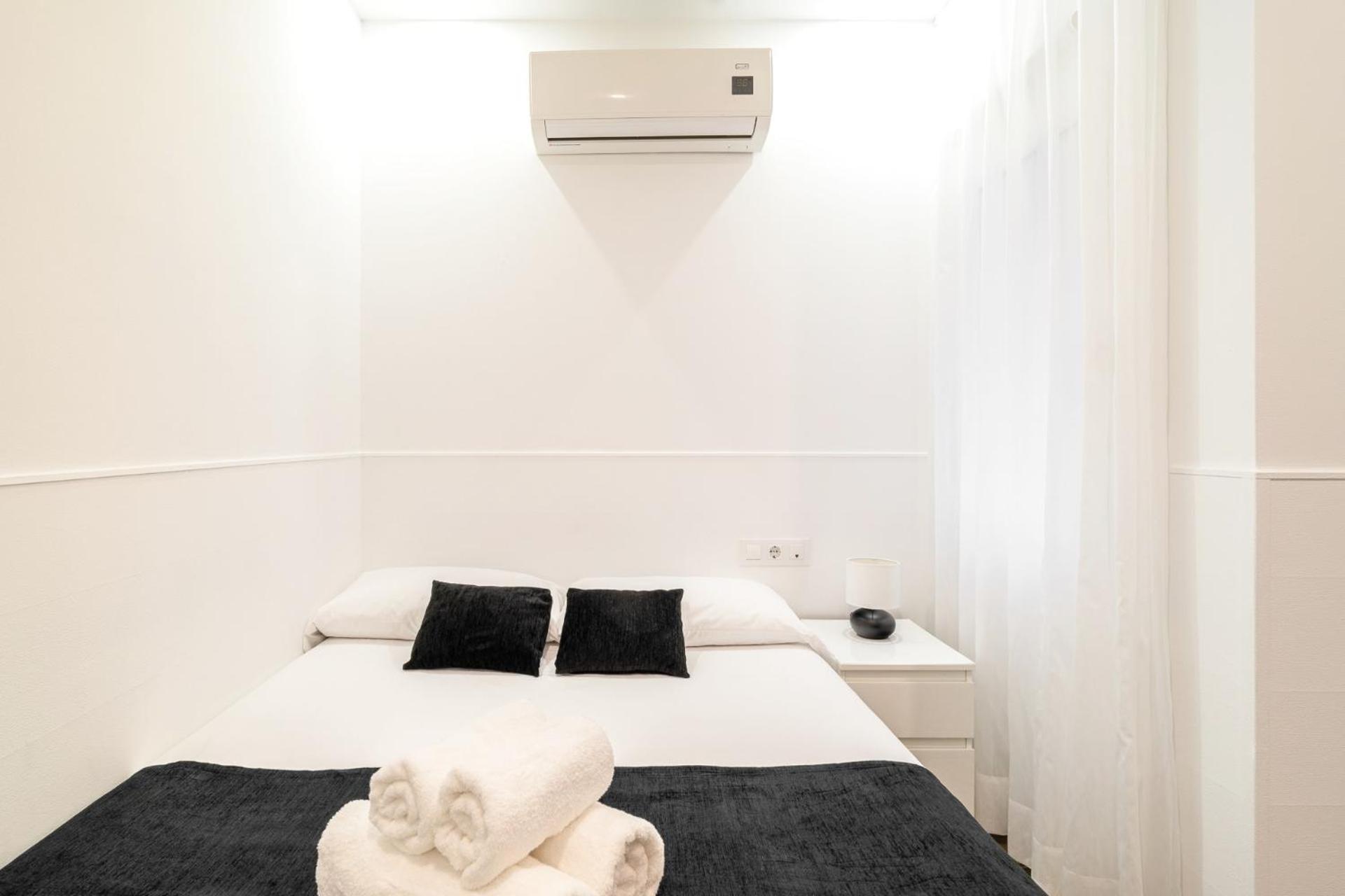Laramond Barcelona Rooms Bagian luar foto