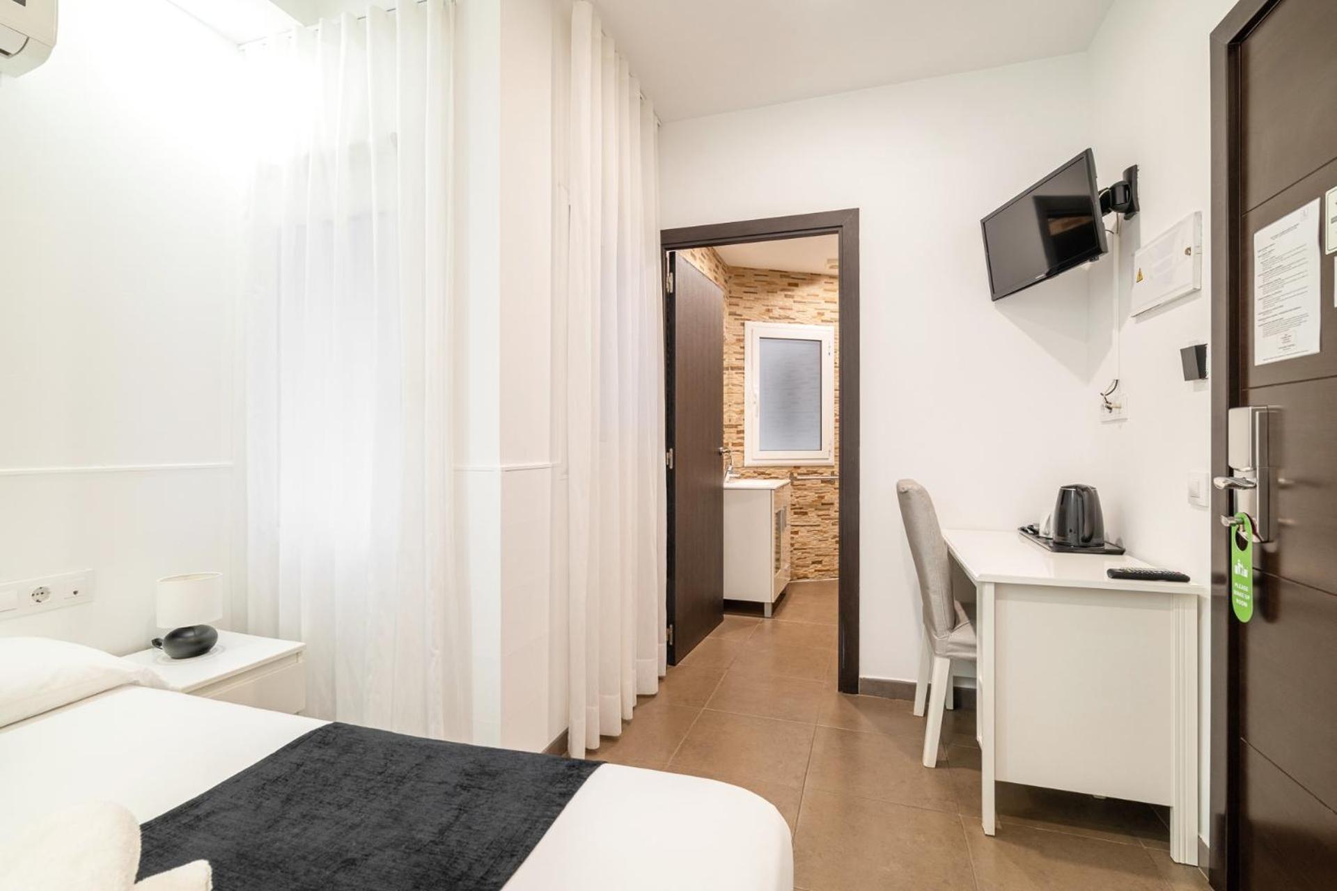 Laramond Barcelona Rooms Bagian luar foto