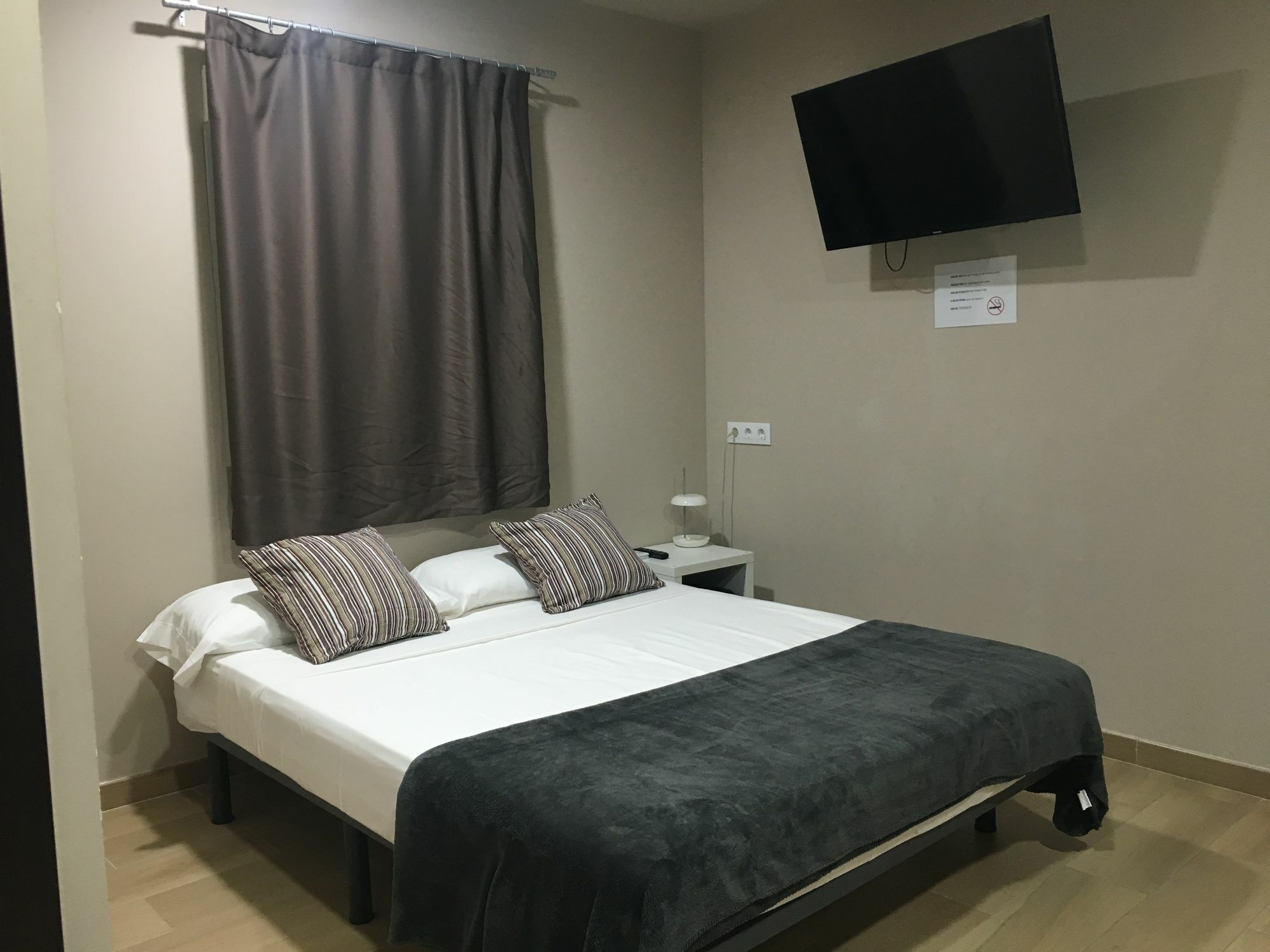 Laramond Barcelona Rooms Bagian luar foto